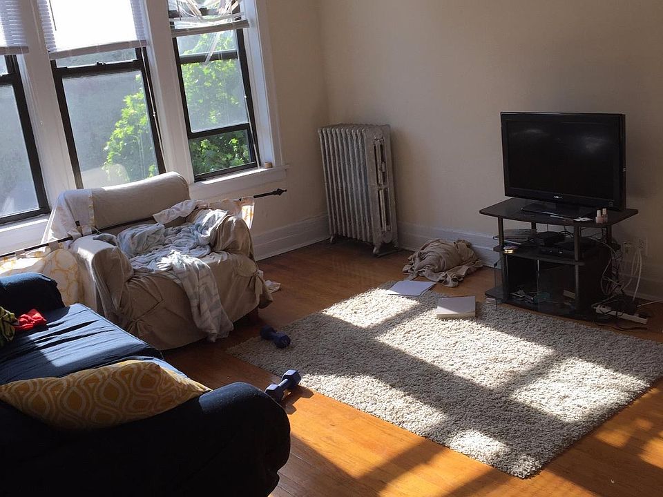 1st image of 3169 N Pine Grove Ave