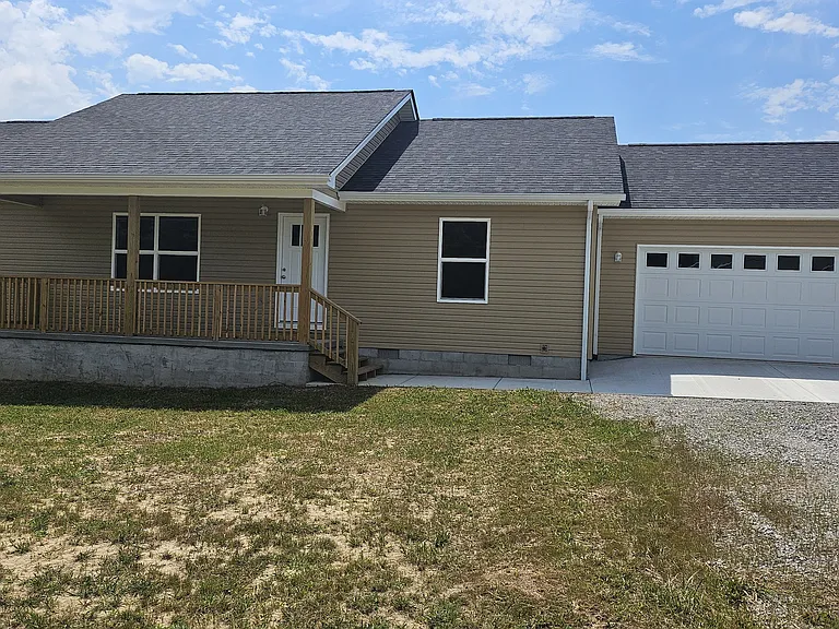 254 Georgee Rd — Photo 2