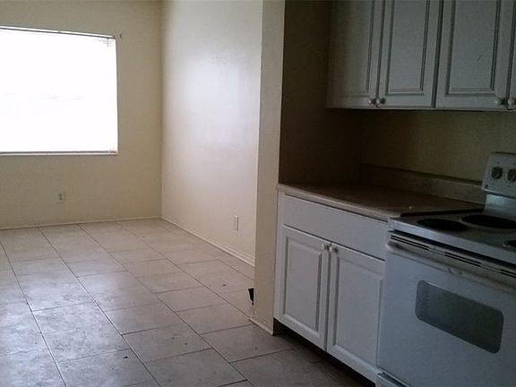 3rd image of 3800 18th Ave S #2
