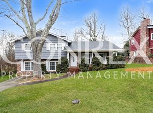 1 Drewry Rd, Taylors, SC 29687