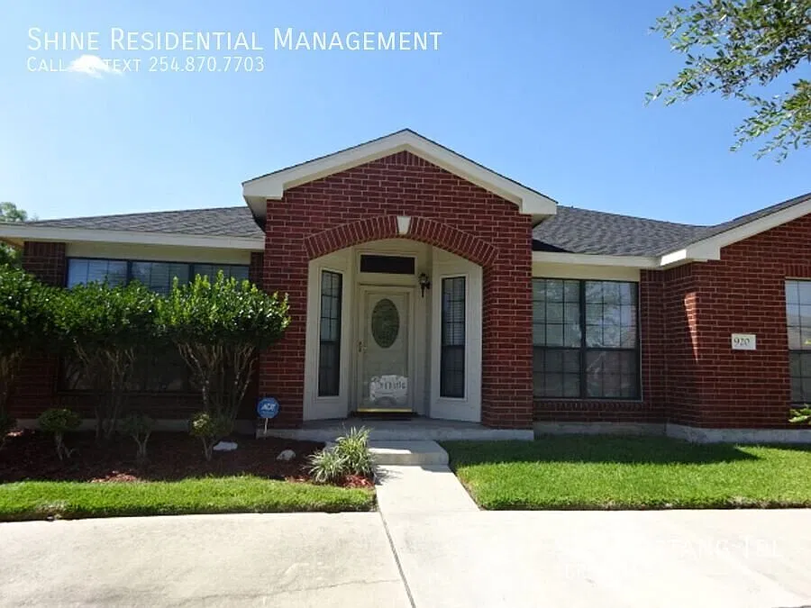 Available for viewing in January!! Spacious 4-Bedroom Home in Desirable Skipcha Mountain Estates! — Photo 1