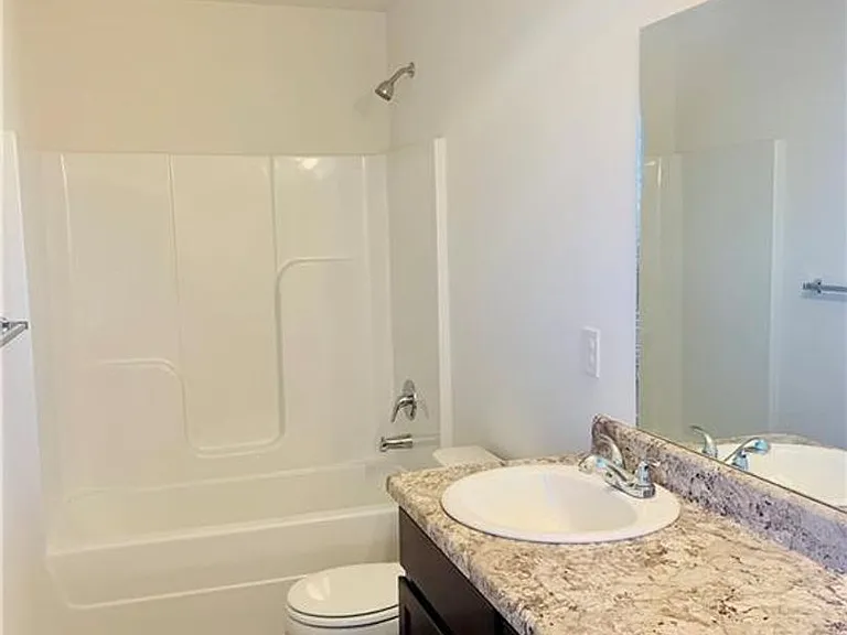 936 E Bunting St — Photo 14