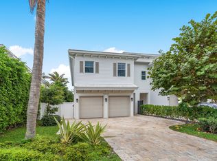 502 NE Wavecrest Way, Boca Raton, FL 33432