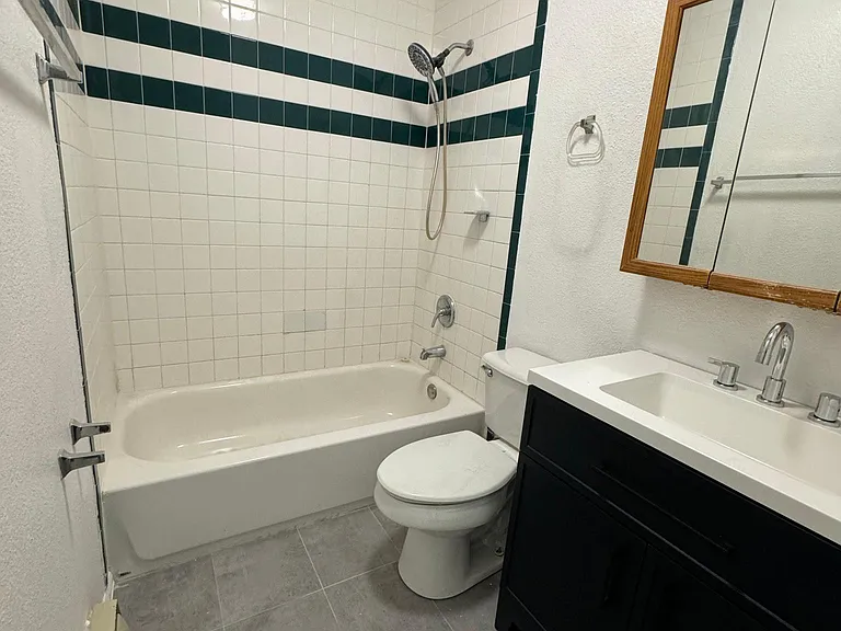 387 S 9th St — Photo 21