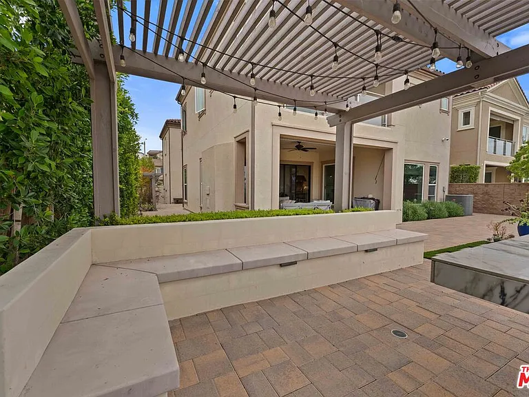 11925 N Ricasoli Way — Photo 41