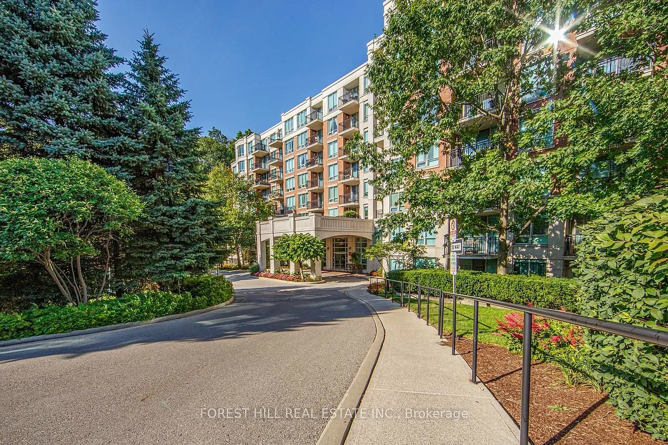 Hillside Ravine Condos — Photo 1