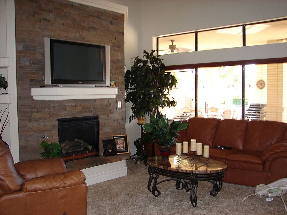 1st image of 3115 N Miles Dr