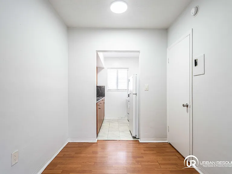 7315 Harding Ave #15 — Photo 8