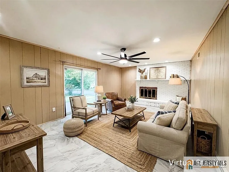 742 Grove Ave — Photo 11