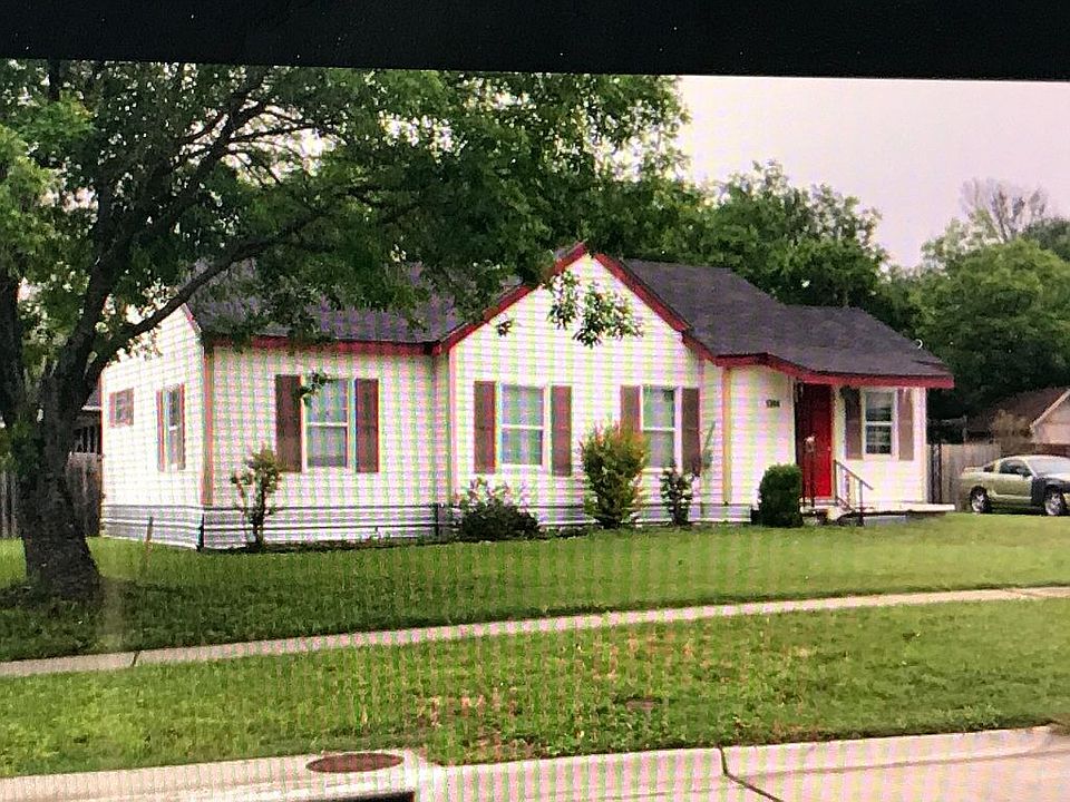 1st image of 1304 W Marvin Ave