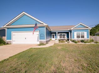 20 Belmont Dr, Fort Mitchell, AL 36856
