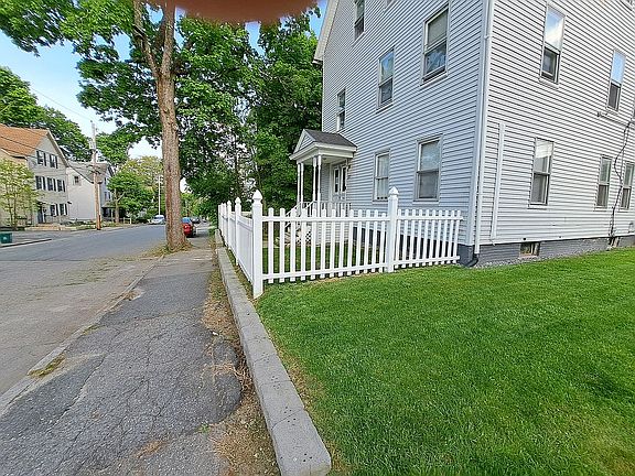 3rd image of 21 Tatman St