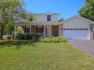 860 Roaring Brook Ln, Algonquin, IL