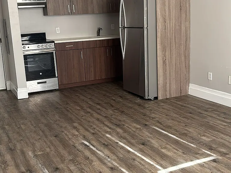 108 N Grove St #2 — Photo 15
