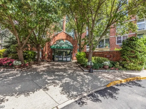 300 Main St #916, Little Falls Twp., NJ 07424