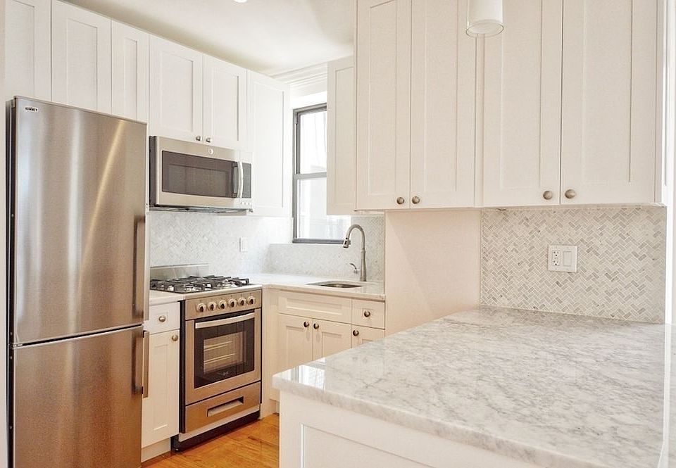 1st image of 500 Cathedral Pkwy APT 2E