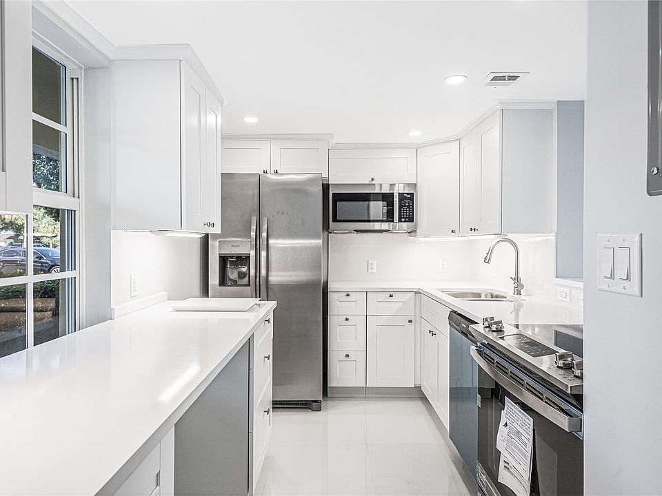 1st image of 3050 N Palm Aire Drive #102