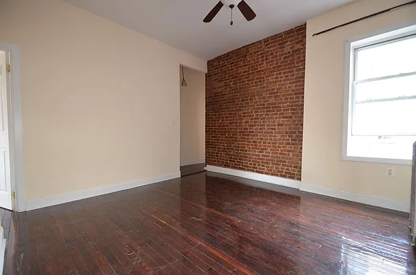 Rented by CITY SKYLINE REALTY INC | media 4