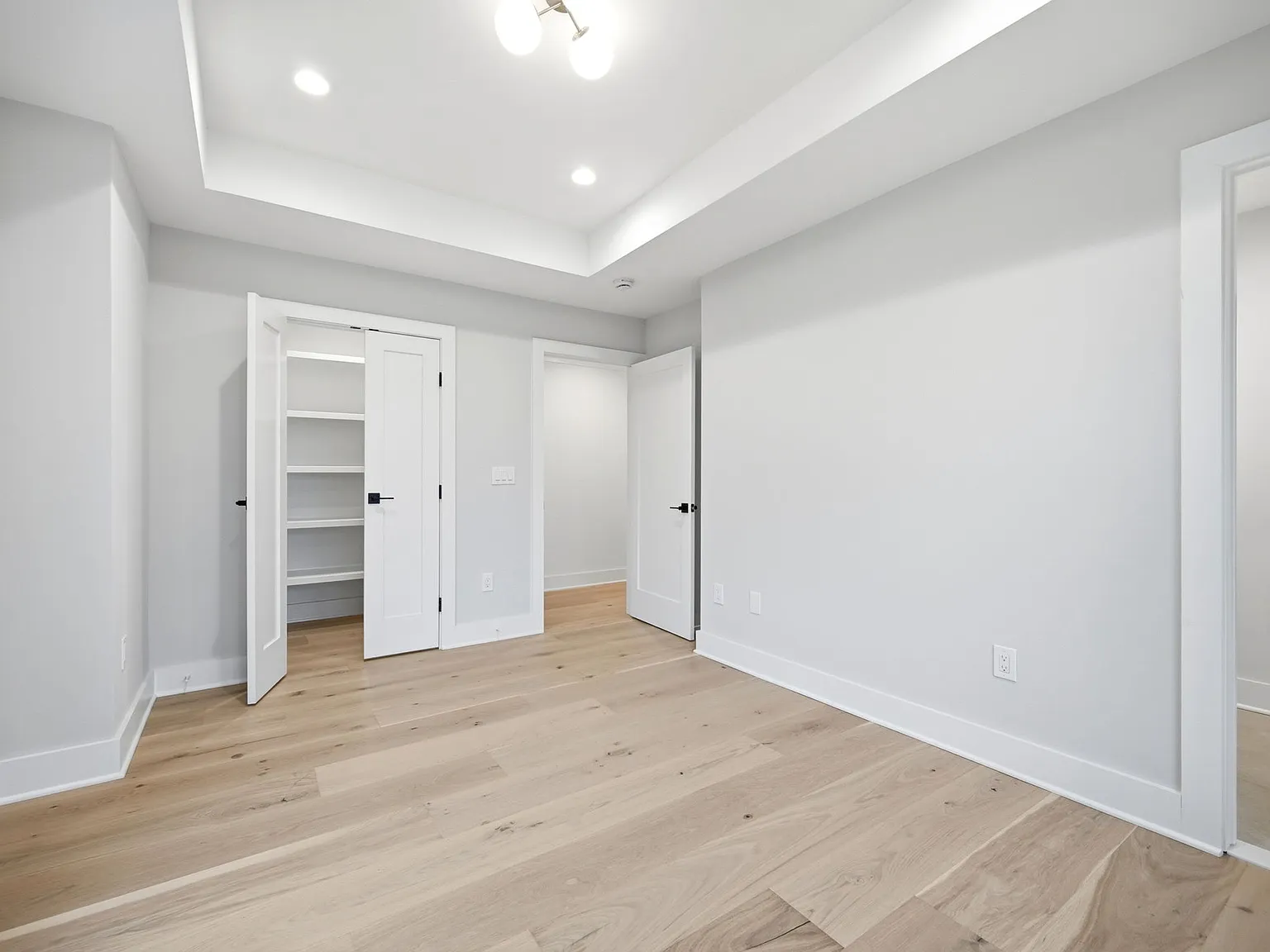 7 bed, $14,500 — Photo 3