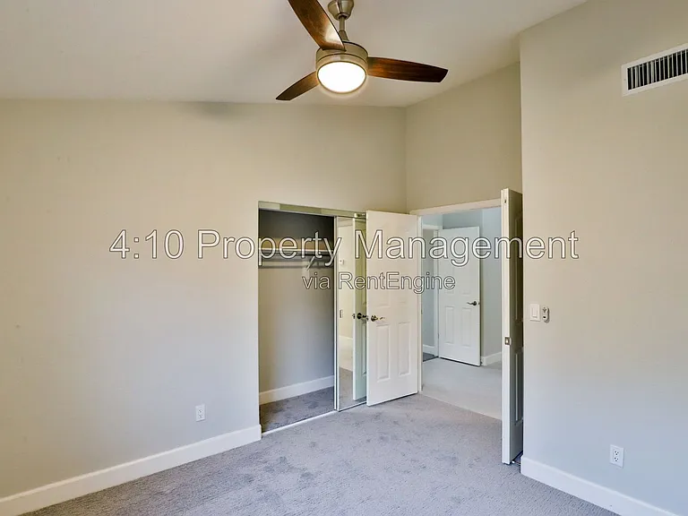 4230 E Woodland Dr — Photo 18
