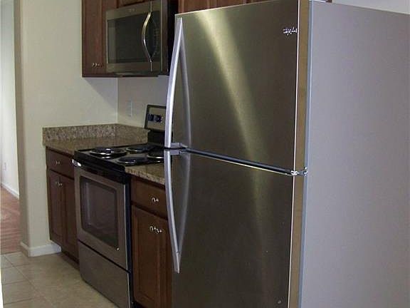4th image of 4725 Bay Quarter Ct