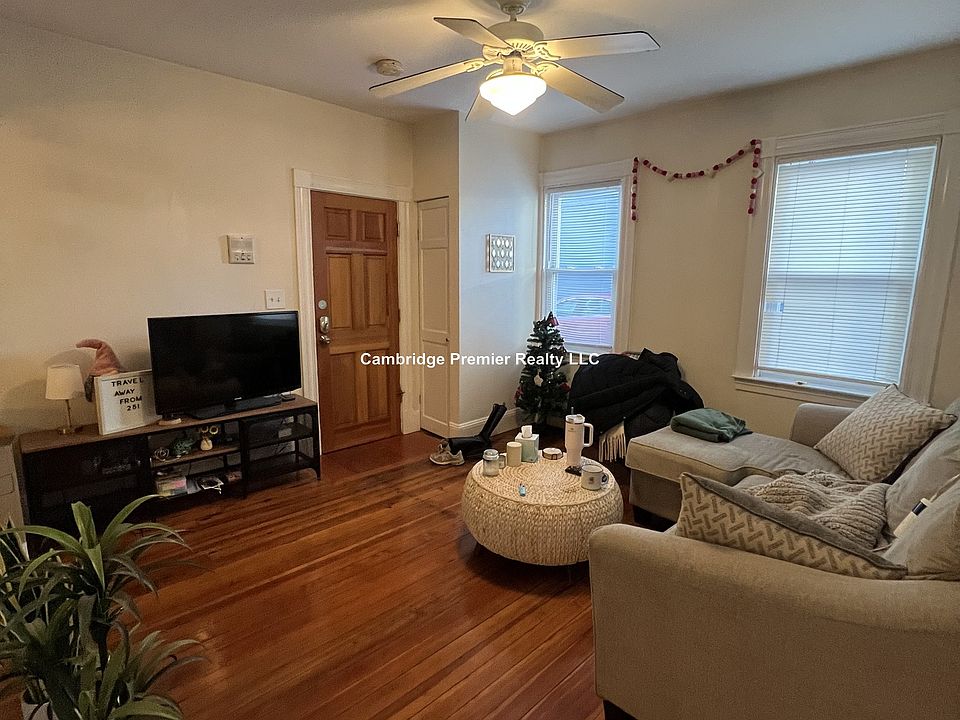 1st image of 74 Gore St #3