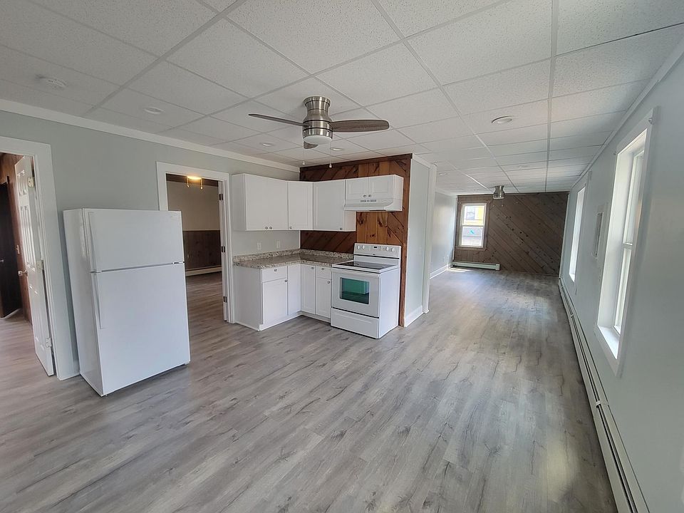 1st image of 271 Cowden St Floor 2