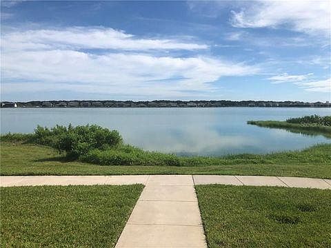 4th image of 521 Juniper Springs Dr