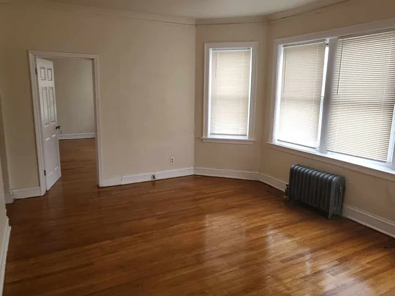 6315 S California Ave — Photo 49