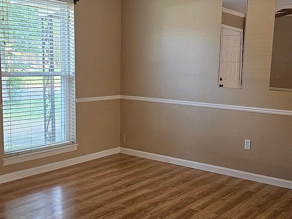4th image of 7606 Amhurst Dr