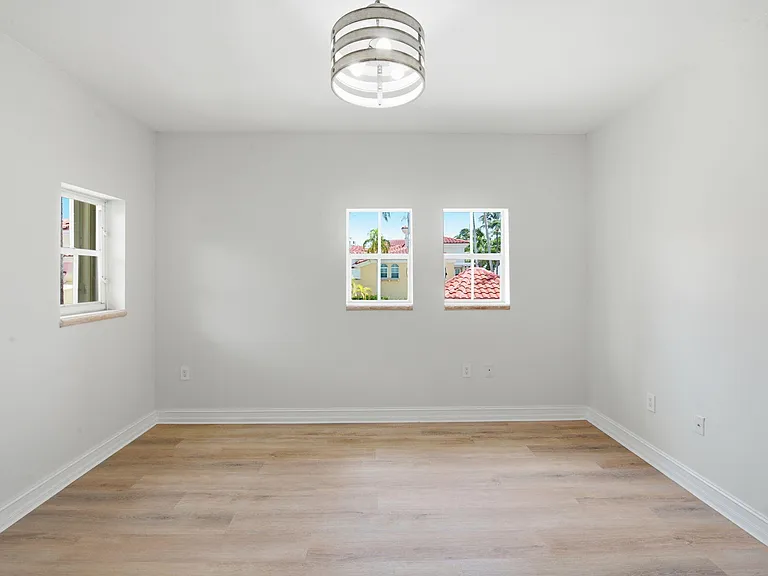 18385 NE 30th Pl #18385 — Photo 38