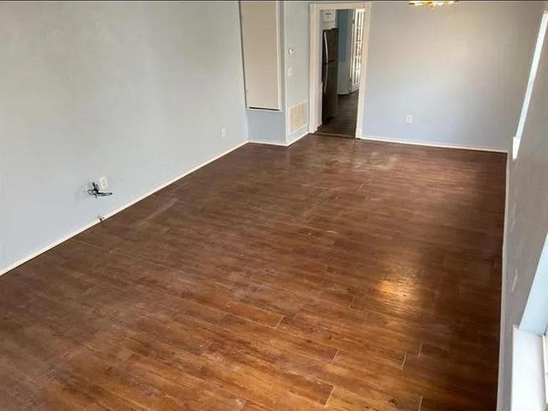 411 Cooke St — Photo 17