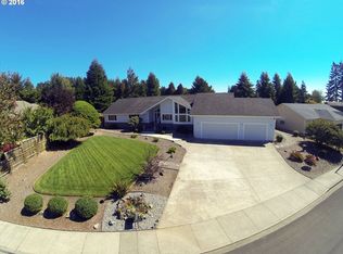 928 3rd St, Brookings, OR 97415