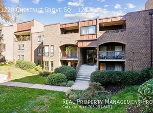 11220 Chestnut Grove Sq APT 121, Reston, VA 20190