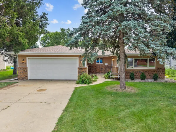 1007 Nancy Rd, Sandwich, IL 60548