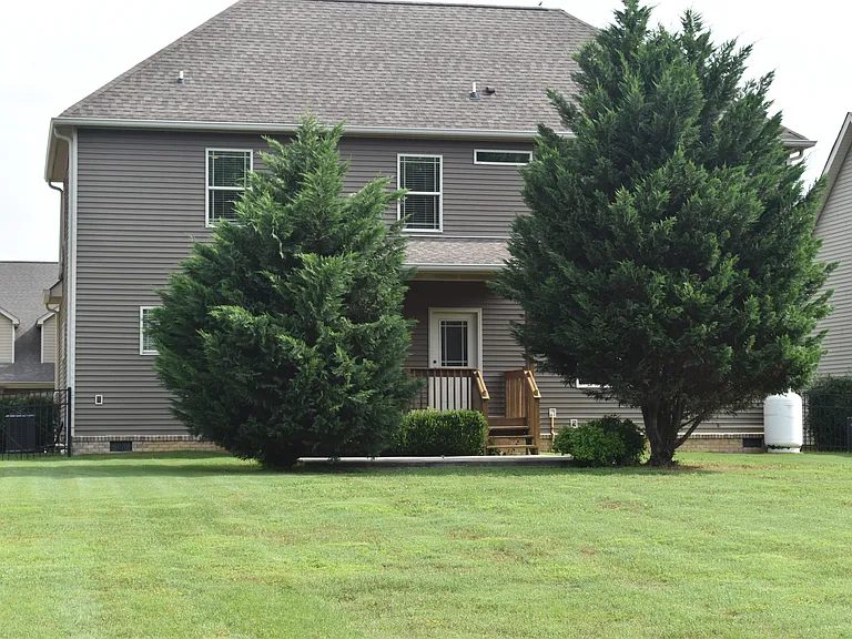 2548 Waterhaven Dr — Photo 4