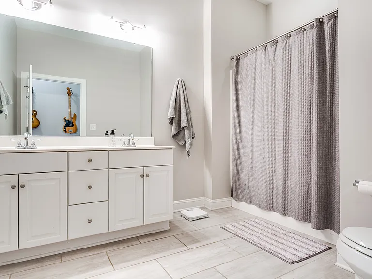 360 S Elm St #106 — Photo 3