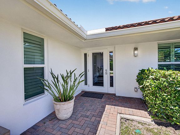 5th image of 1160 Coral Way