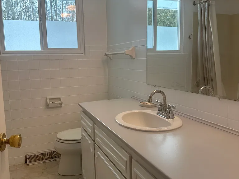 606 Lynn Dr — Photo 13