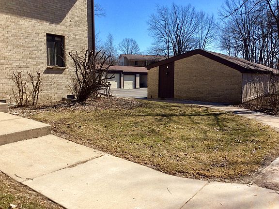 2nd image of 1661 S Coachlight Dr #7D