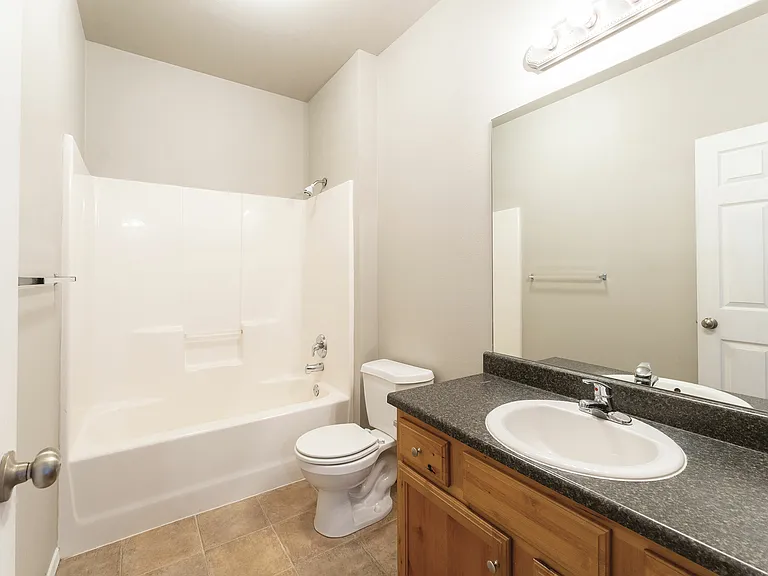 Coryell Courts Apartments — Photo 52