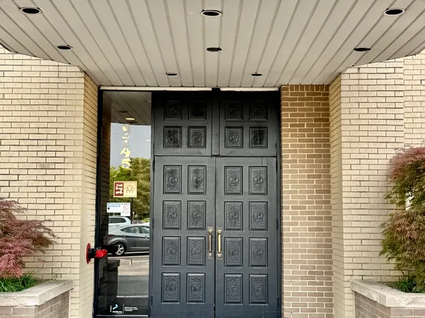 9745 S Karlov Ave APT 104, Oak Lawn, IL 60453