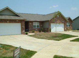 5806 Arrow Ridge Rd, Fairview Heights, IL 62208