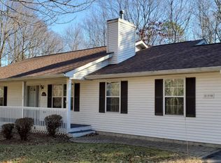 170 Log And Twig Rd, Dingmans Ferry, PA 18328