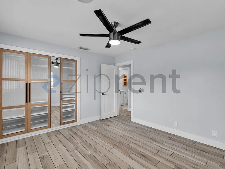 4518 W Rogers Ave #4518 — Photo 14