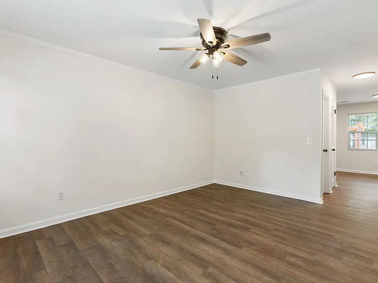 270 Fleming Rd #B — Photo 5
