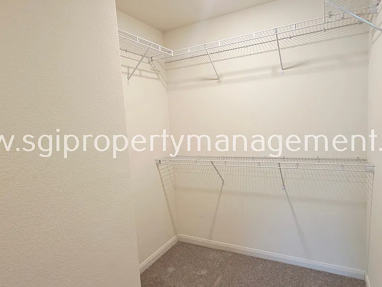 942 Primrose Dr — Photo 24