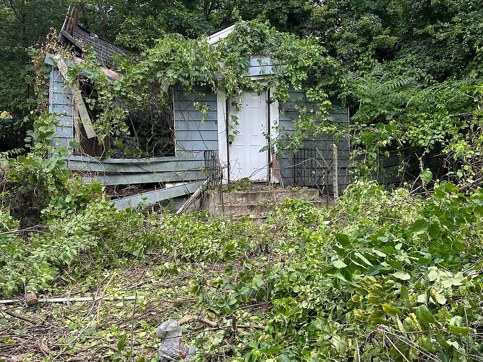 1st image of 834 Martin Luther King Dr
