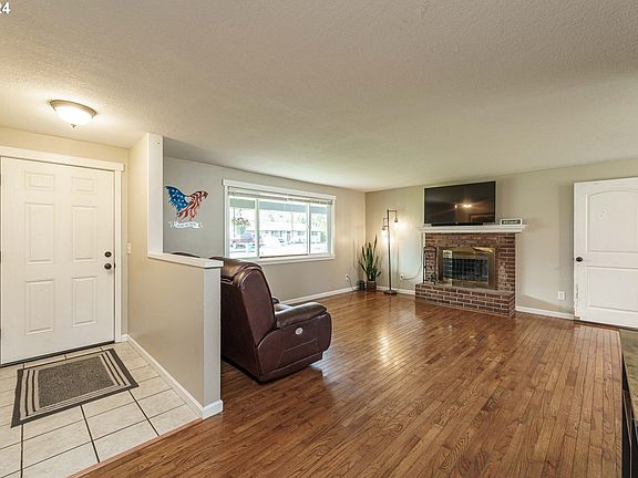 4th image of 9216 NE 96th St