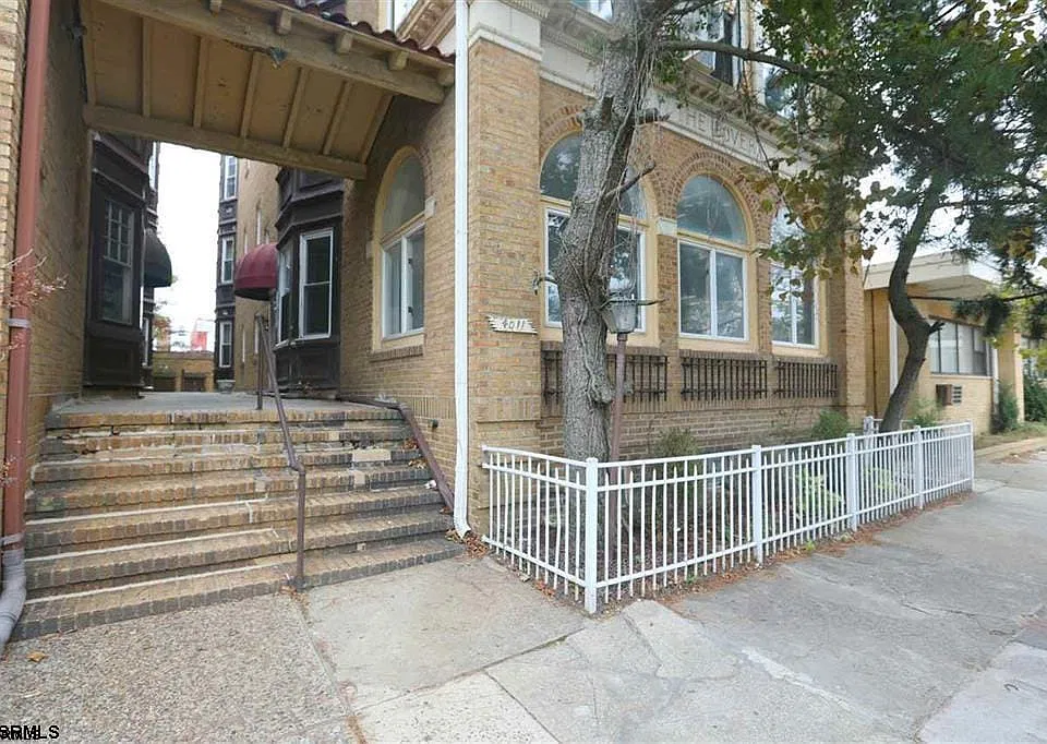4011 Atlantic Ave #1